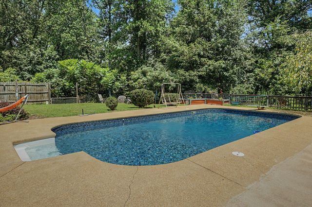 131 Holiday Acres Dr, Springville, TN 38256
