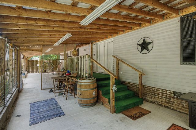 131 Holiday Acres Dr, Springville, TN 38256