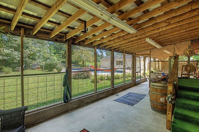 131 Holiday Acres Dr, Springville, TN 38256