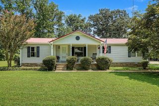 131 Holiday Acres Dr, Springville, TN 38256