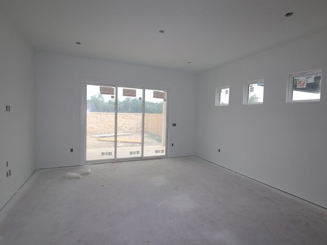 933 Corvallis DR, Leander, TX 78641