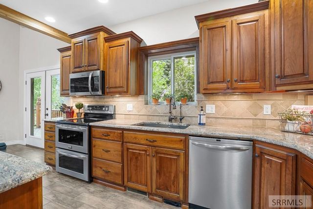 9 Autumn Blaze Lane, Salmon, ID 83467