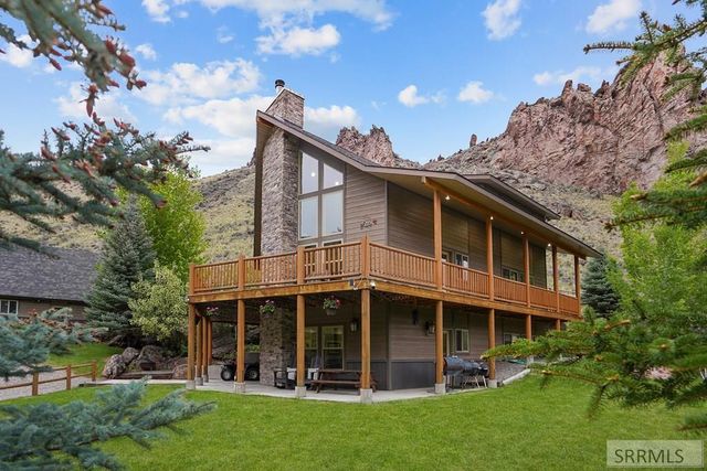 9 Autumn Blaze Lane, Salmon, ID 83467