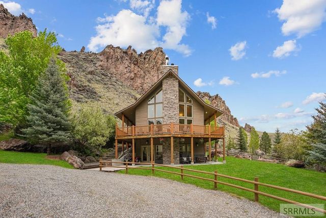 9 Autumn Blaze Lane, Salmon, ID 83467