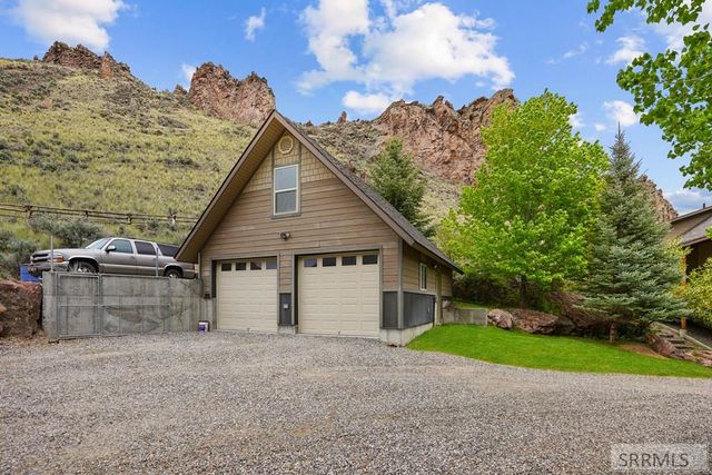 9 Autumn Blaze Lane, Salmon, ID 83467