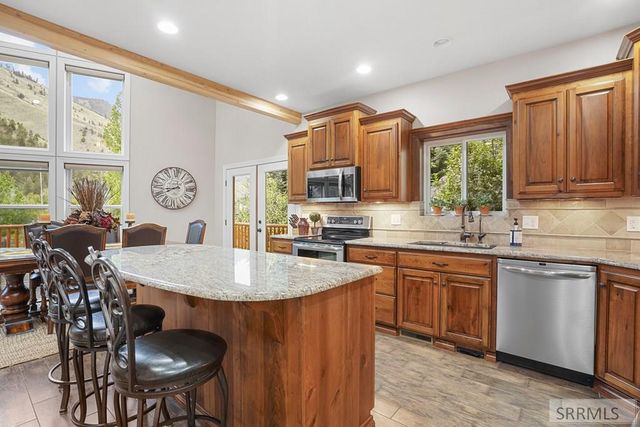 9 Autumn Blaze Lane, Salmon, ID 83467