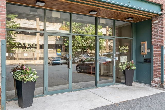 200 Market St 115, Lowell, MA 01852