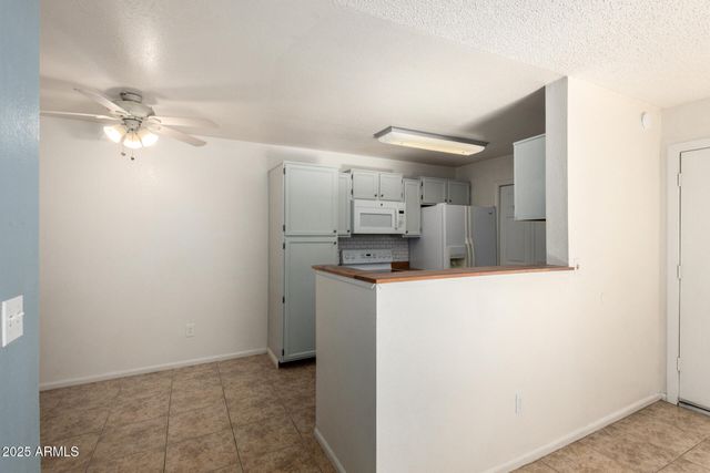 623 W GUADALUPE Road 165, Mesa, AZ 85210