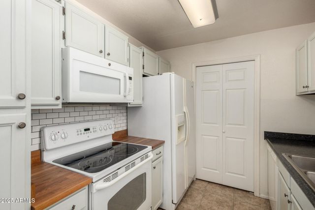 623 W GUADALUPE Road 165, Mesa, AZ 85210