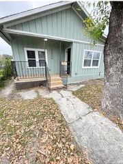 3304 W Cesar E Chavez, San Antonio, TX 78207