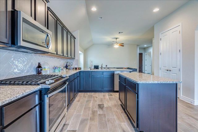 124 Compass LN, Kyle, TX 78640