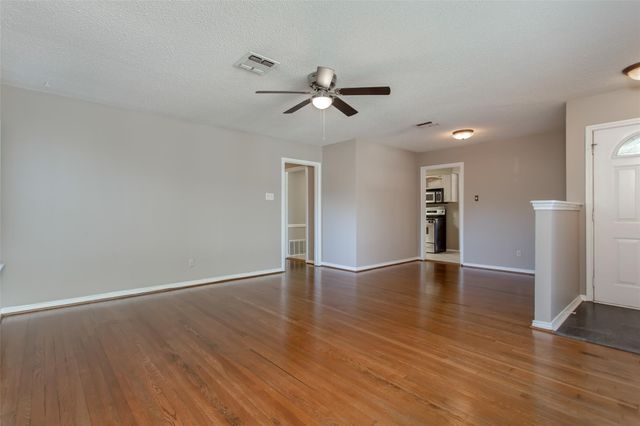6912 Wake Forrest Drive, Dallas, TX 75214