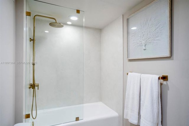 2301 Collins Avenue 836, Miami Beach, FL 33139