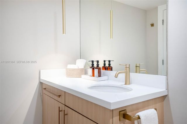 2301 Collins Avenue 836, Miami Beach, FL 33139