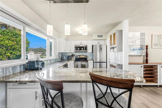 5205 SW 3rd AVE, Cape Coral, FL 33914