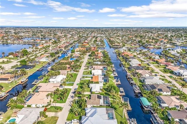 5205 SW 3rd AVE, Cape Coral, FL 33914