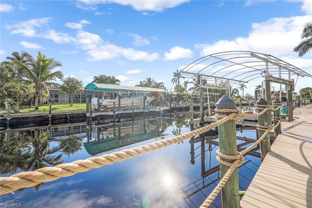 5205 SW 3rd AVE, Cape Coral, FL 33914