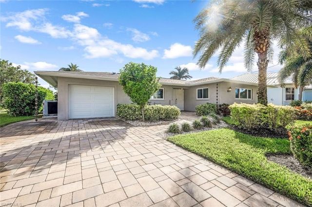 5205 SW 3rd AVE, Cape Coral, FL 33914