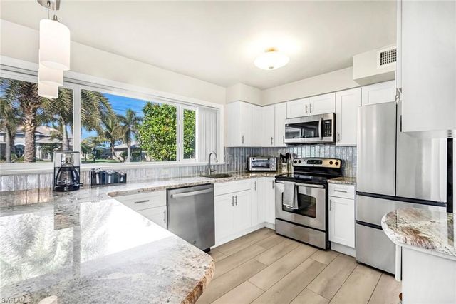 5205 SW 3rd AVE, Cape Coral, FL 33914