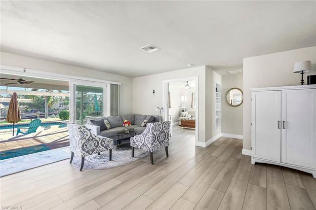5205 SW 3rd AVE, Cape Coral, FL 33914