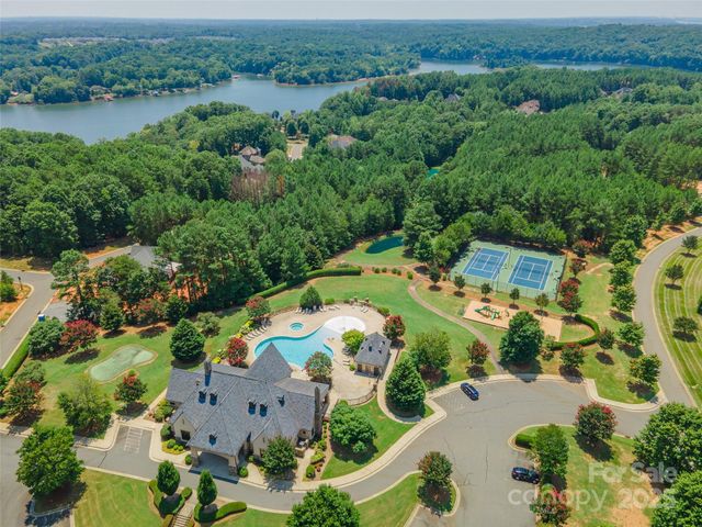 2021 Gladelynn Court, Belmont, NC 28012