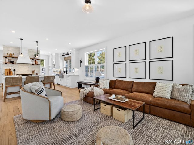 24 Church Street, Old Saybrook, CT 06475