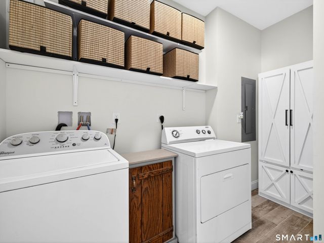 24 Church Street, Old Saybrook, CT 06475