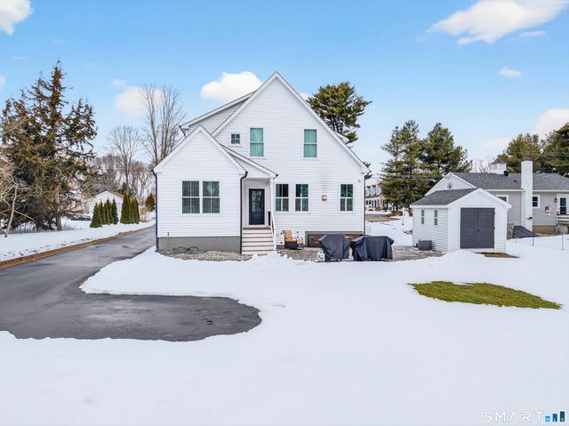 24 Church Street, Old Saybrook, CT 06475