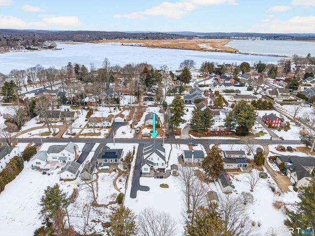 24 Church Street, Old Saybrook, CT 06475