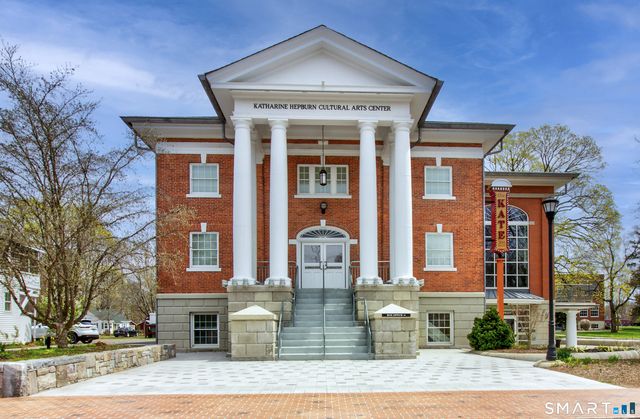 24 Church Street, Old Saybrook, CT 06475