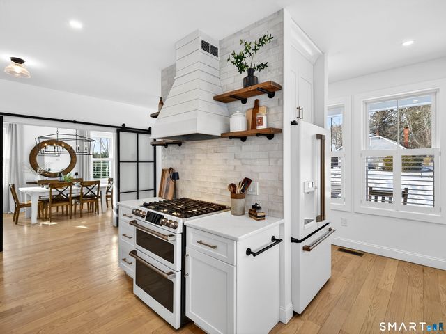 24 Church Street, Old Saybrook, CT 06475