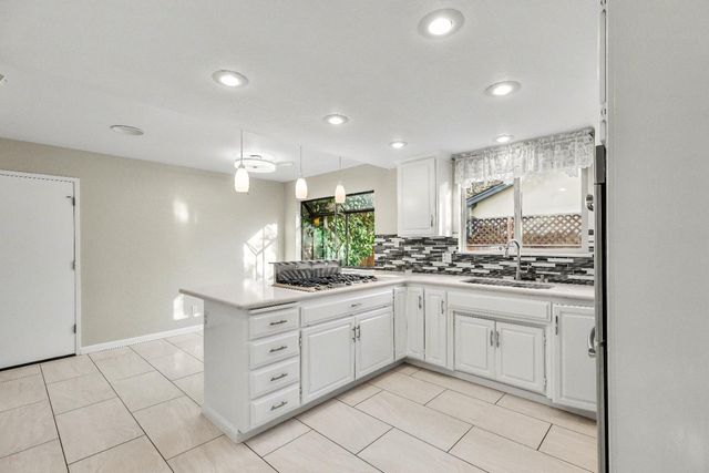 3809 Marigold Ln, Modesto, CA 95356