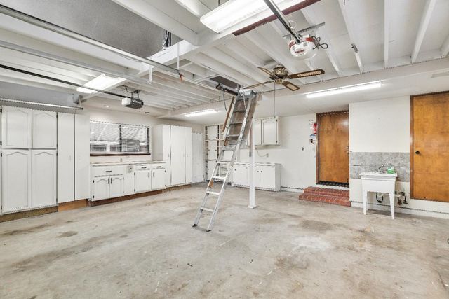 3809 Marigold Ln, Modesto, CA 95356