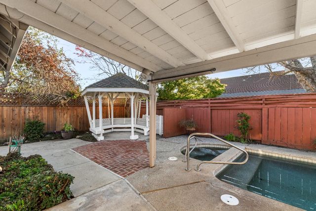 3809 Marigold Ln, Modesto, CA 95356