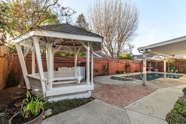 3809 Marigold Ln, Modesto, CA 95356