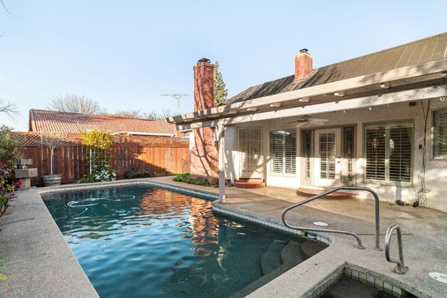 3809 Marigold Ln, Modesto, CA 95356