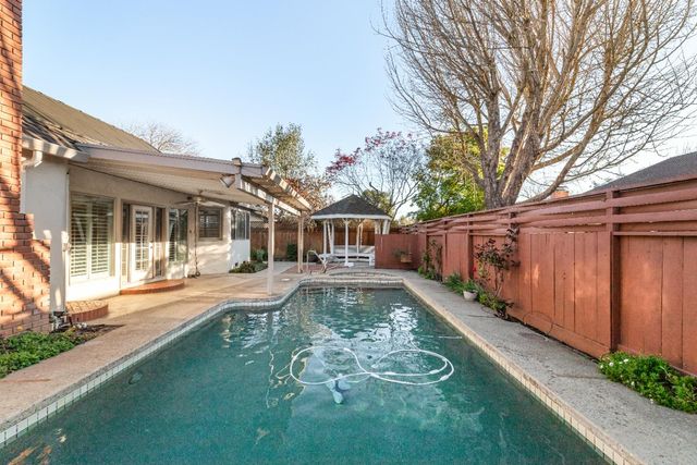 3809 Marigold Ln, Modesto, CA 95356