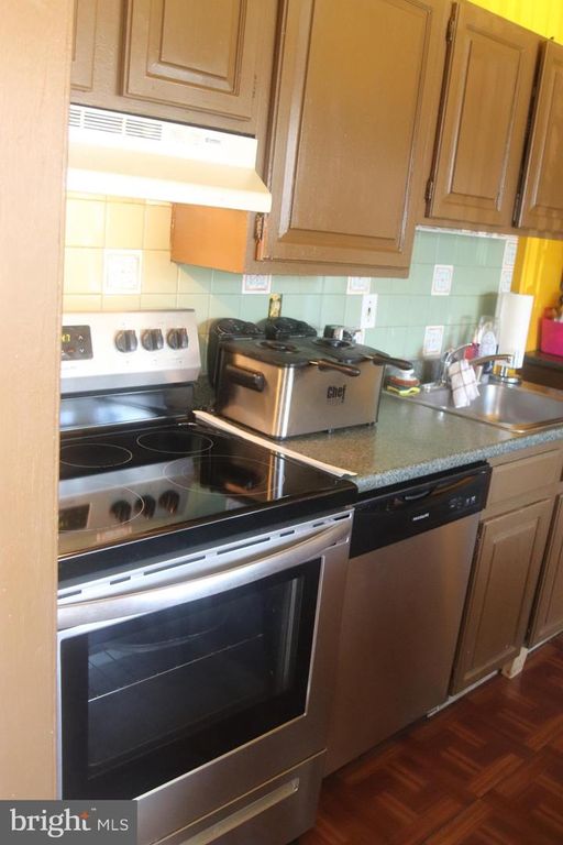 Image 9 of property listing at 7113 CROSS ST, District Heights, MD 20747
