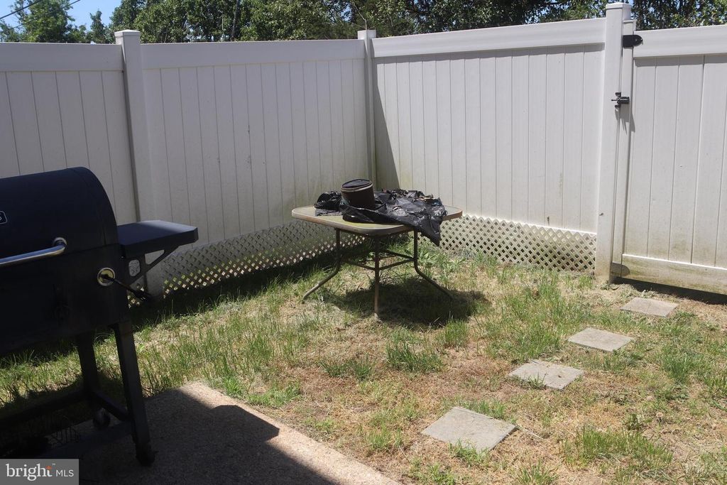 Image 5 of property listing at 7113 CROSS ST, District Heights, MD 20747