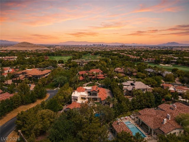 21 Olympia Hills Circle, Las Vegas, NV 89141