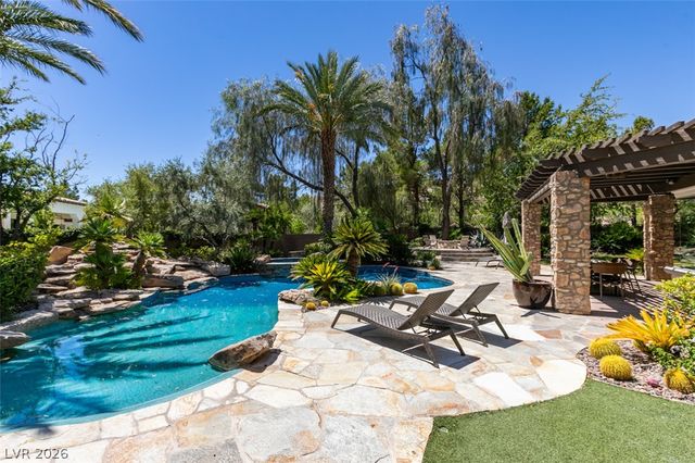 21 Olympia Hills Circle, Las Vegas, NV 89141
