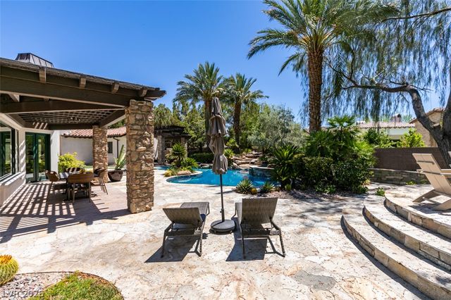21 Olympia Hills Circle, Las Vegas, NV 89141
