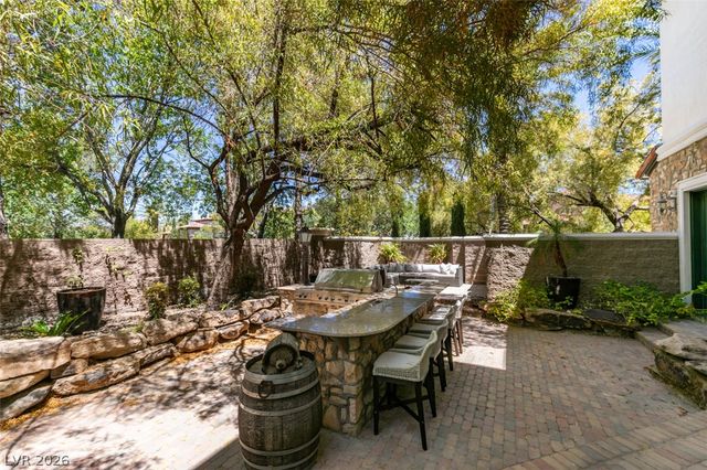 21 Olympia Hills Circle, Las Vegas, NV 89141