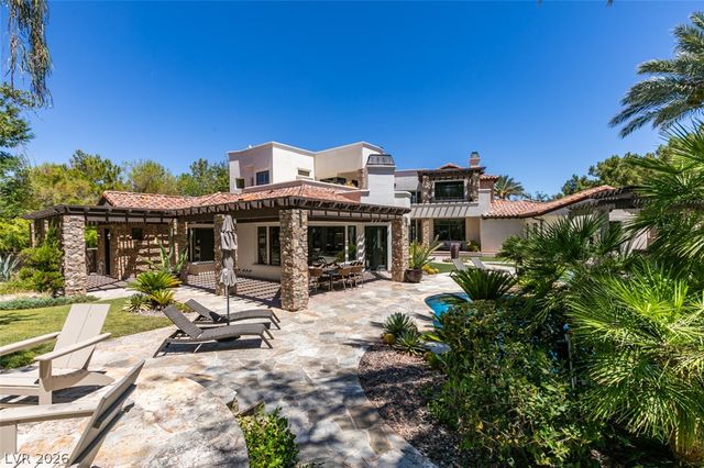 21 Olympia Hills Circle, Las Vegas, NV 89141