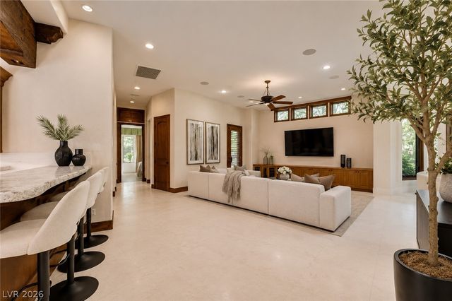 21 Olympia Hills Circle, Las Vegas, NV 89141