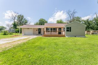 705 S CLAYTON ST, Centralia, MO 65240