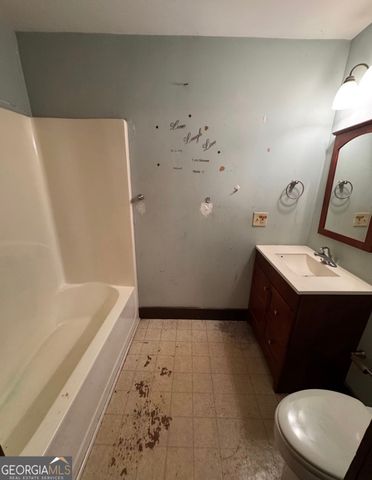 460 Mask Road, Brooks, GA 30205