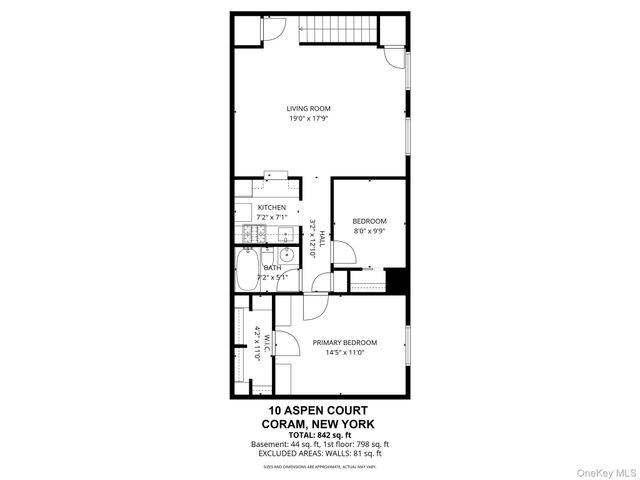 10 Aspen Court 10, Coram, NY 11727