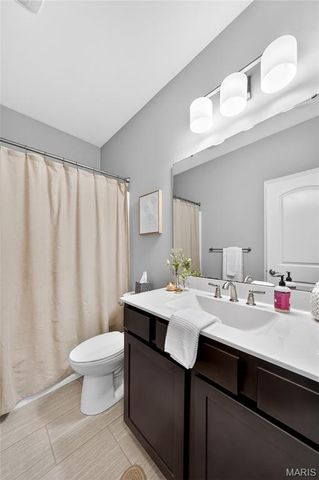 956 Ridgepointe Place Circle, Lake St Louis, MO 63367