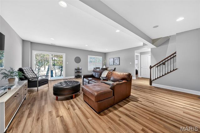 956 Ridgepointe Place Circle, Lake St Louis, MO 63367